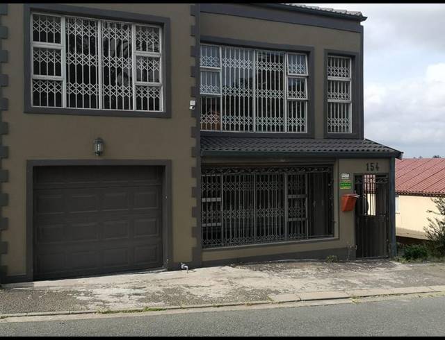 4 BEDROOM HOUSE FOR SALE IN MONTFORD